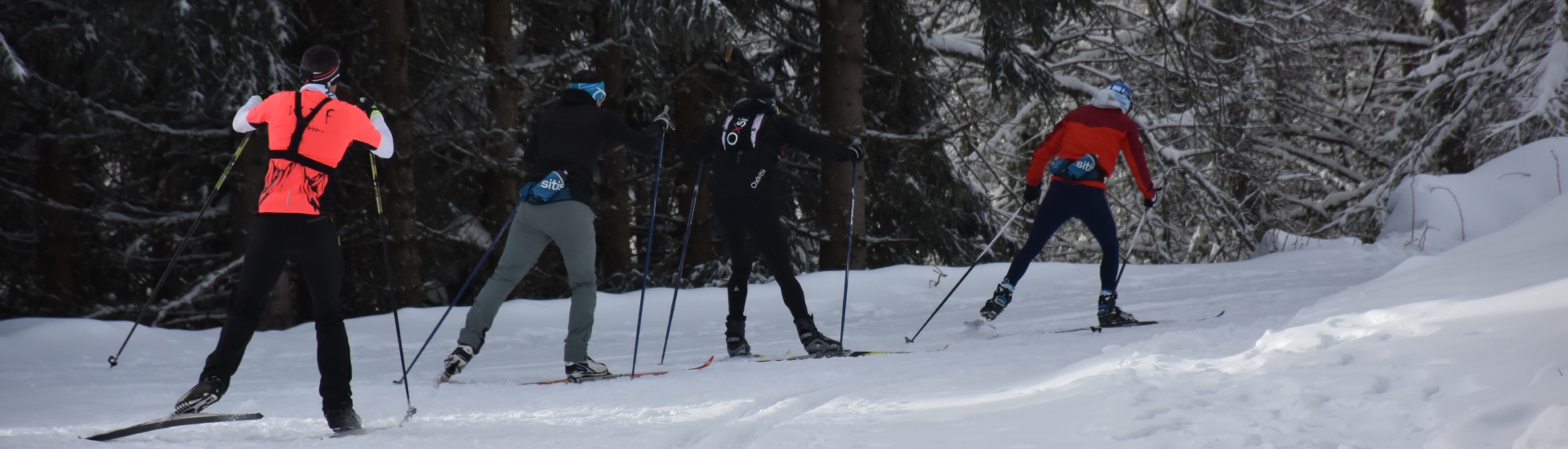 Les 9 accessoires indispensables pour le ski de fond
