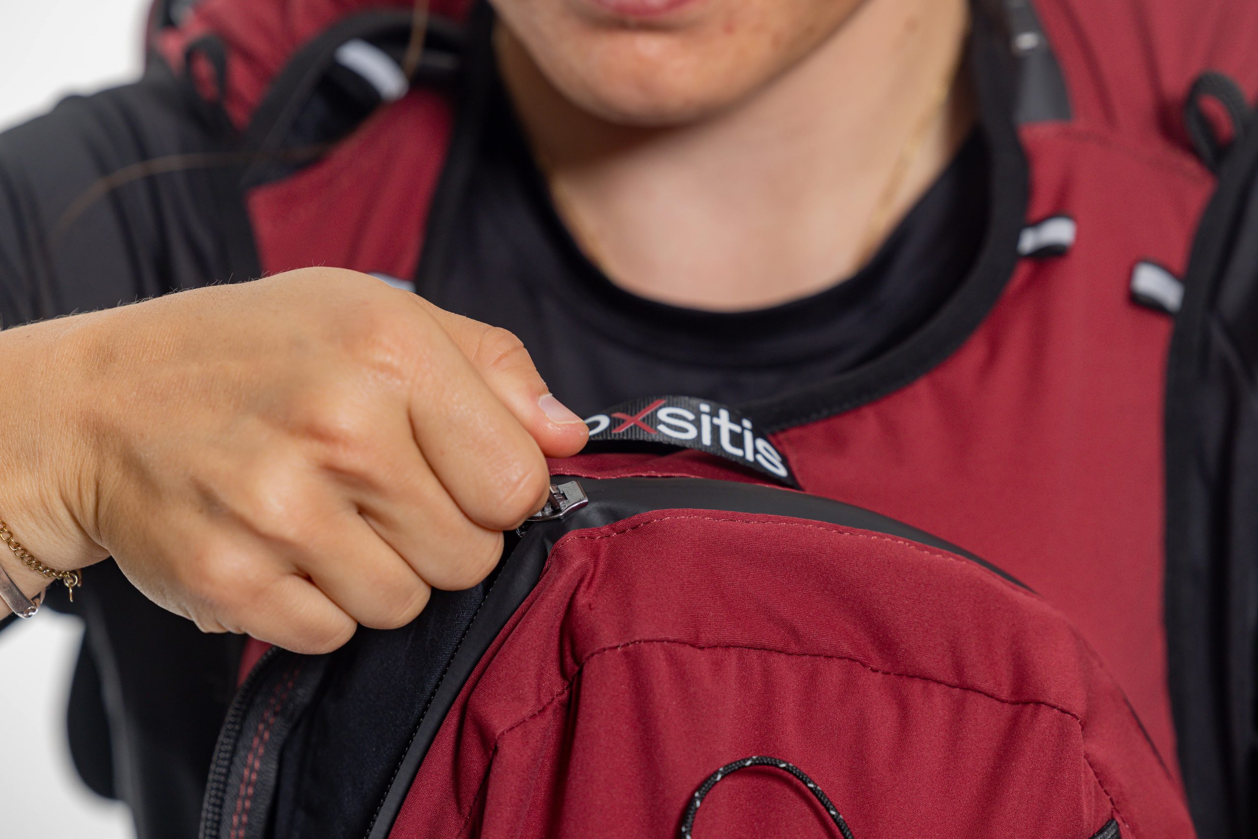 SPECTRE-12-W-BORDEAUX-24 Sac Spectre 12L W